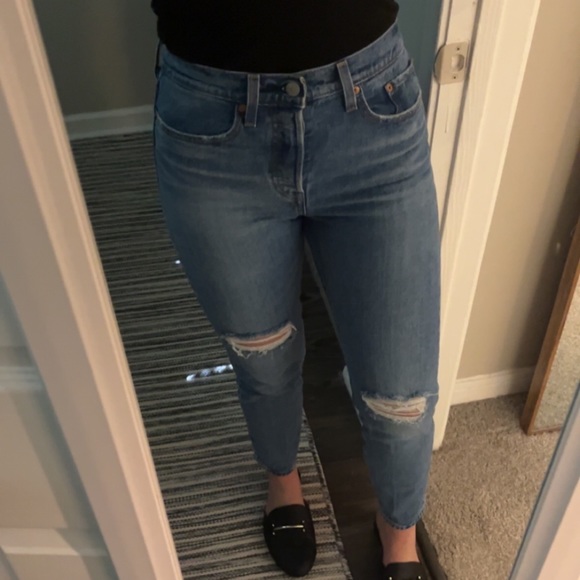 Levi’s Wedgie Premium Distressed Jeans - Picture 1 of 5